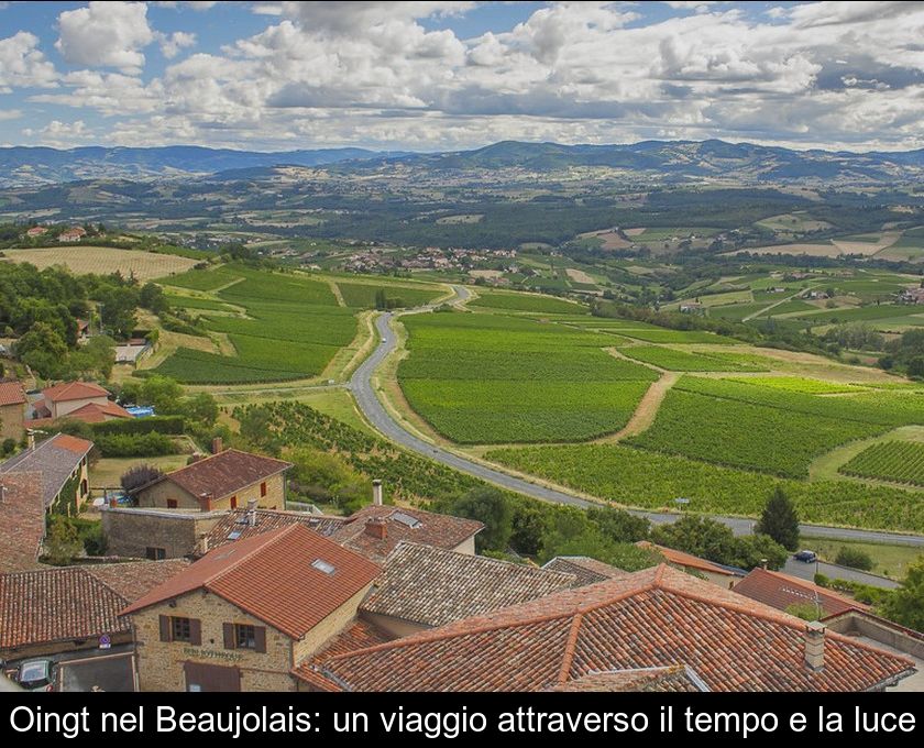 Oingt Nel Beaujolais: Un Viaggio Attraverso Il Tempo E La Luce