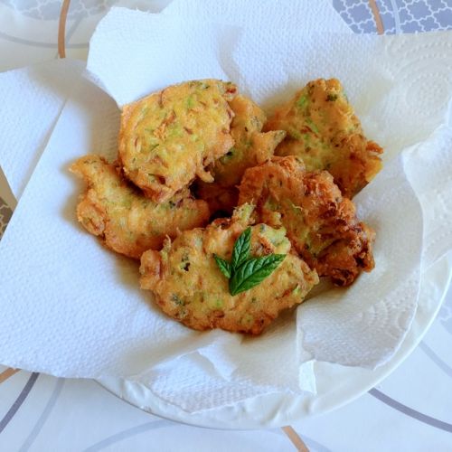 Frittelle di zucchine alla menta: una ricetta facile