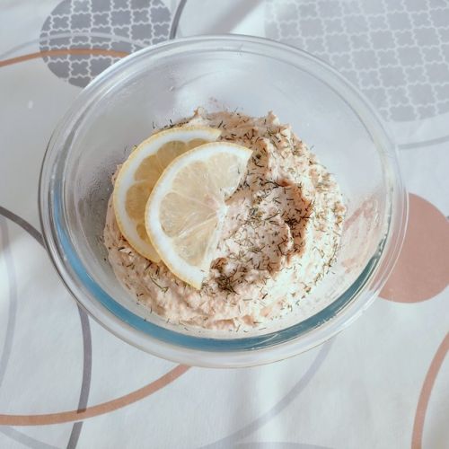 Hummus aneto e limone: una ricetta facile