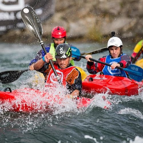 Il kayak cross: 5 cose da sapere su questa disciplina spettacolare