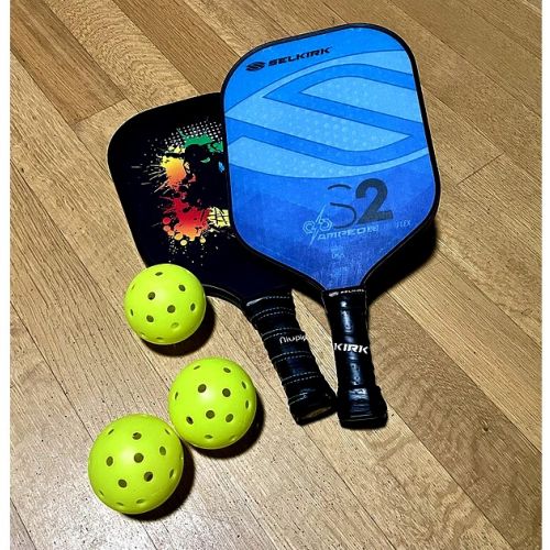 Il pickleball: il nuovo sport di racchetta alla moda