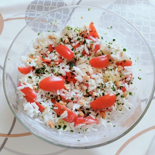 L'insalata di riso con pomodorini e latte di cocco: una ricetta facile